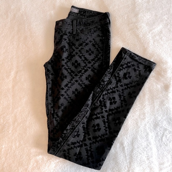 Levi’s Black Print Jeans 🖤 - Picture 2 of 7